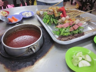 คิดถึงอาหารไทยมากมาย อันนี้ไม่รู้ว่าอะไร แต่จืดๆ 
 :grin: :grin: