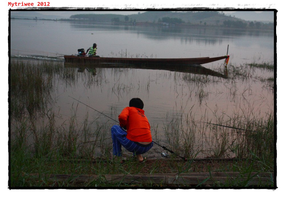 ขอบคุณน้าๆที่ตามชม มาต่อกันเลยครับ

เรือมาพอดีรีบปล่อยปลาลงเรือเลยดีกว่า :grin: