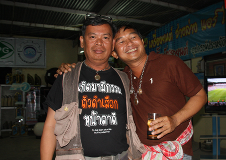 ผู้หลักผู้ใหญ่ของเราครับ