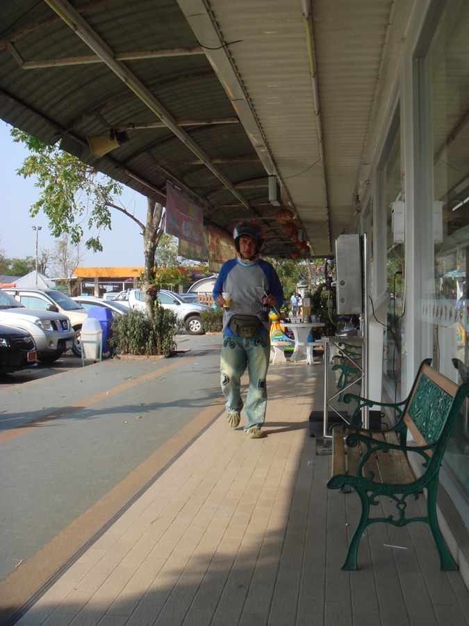 เติมพลังกันก่อนครับ  :grin: