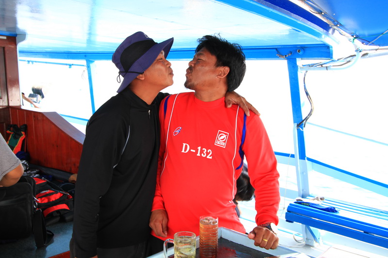 [q][i]อ้างถึง: mr.pang posted: 31-01-2555, 16:35:26[/i]

 :cheer: :cheer:[/q]

สวัสดีครับน้า [b]