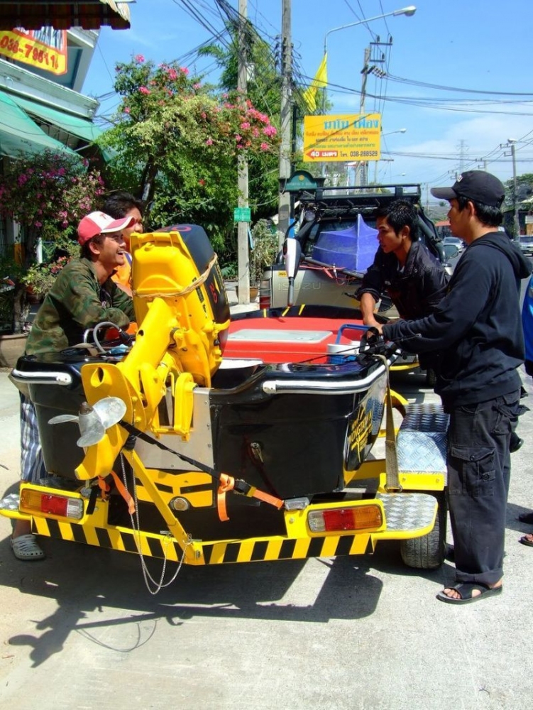 แล้วก็ได้เวลาตัดริบบิ้นเปิดปฐมฤกษ์ ฤกษ์ดี 23 ธันวาคม 2554 เวลาที่รอคอย