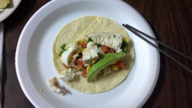 อันนี้เค้าเรียกว่า wahoo tacos ครับ

น่ากินจัง อิอิ :smile: :smile:
