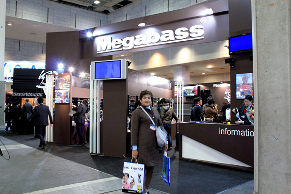 มาที่บู๊ชดังอีกบู๊ชครีับ Megabass