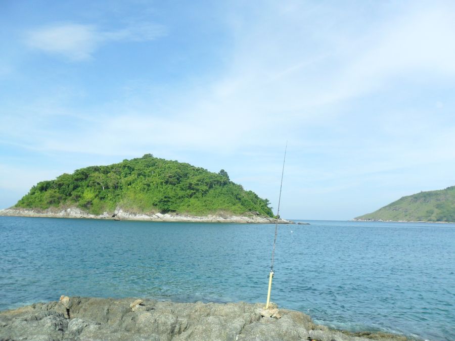 ด้านหน้าลงเบ็ดได้หลายคันเหมือนกัน ต้องมีท่อมาปัก ไม่งั้นด้ามลายหมด :love: