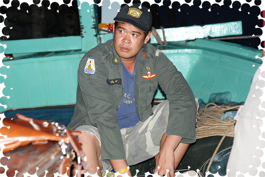 สวัสดีครับ น้า Gloomis555  :cheer:
 :cool:
 :cool:
[q][b] เริ่มจัดเตรียมอุปกรณ์กันครับ [/b][/q]
