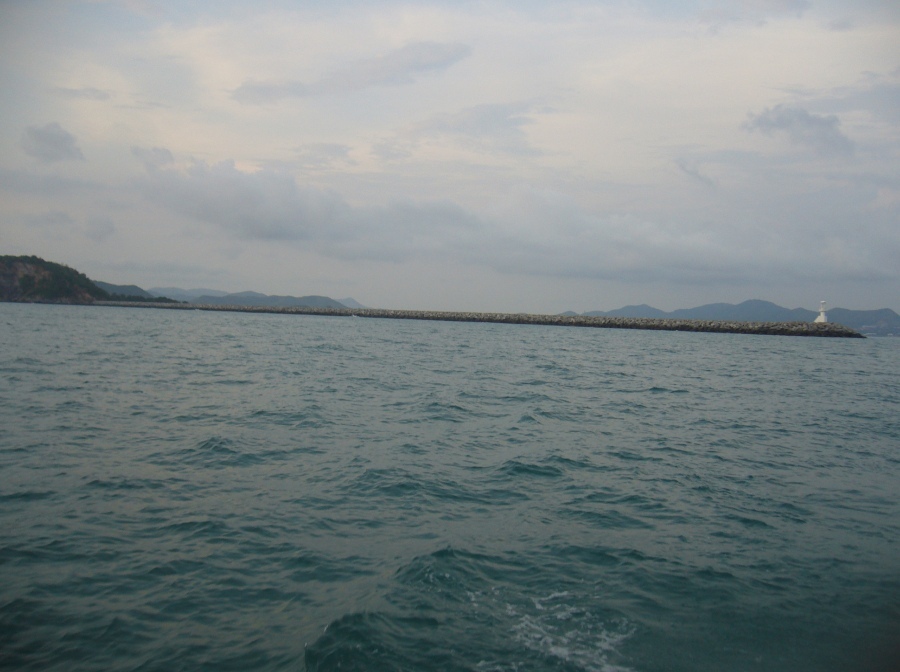 หลังเขื่อน หรือหลัง เกาะหมูครับ
 :cheer: :cheer: :cheer: :cheer: :cheer: :cheer: