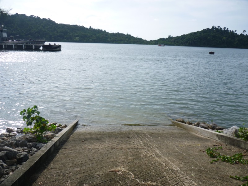  [b]ขับรถประมาณ 15 นาทีครับหมายอยู่ในฐานทัพเรือพังงา[/b] :grin: :grin: :grin: