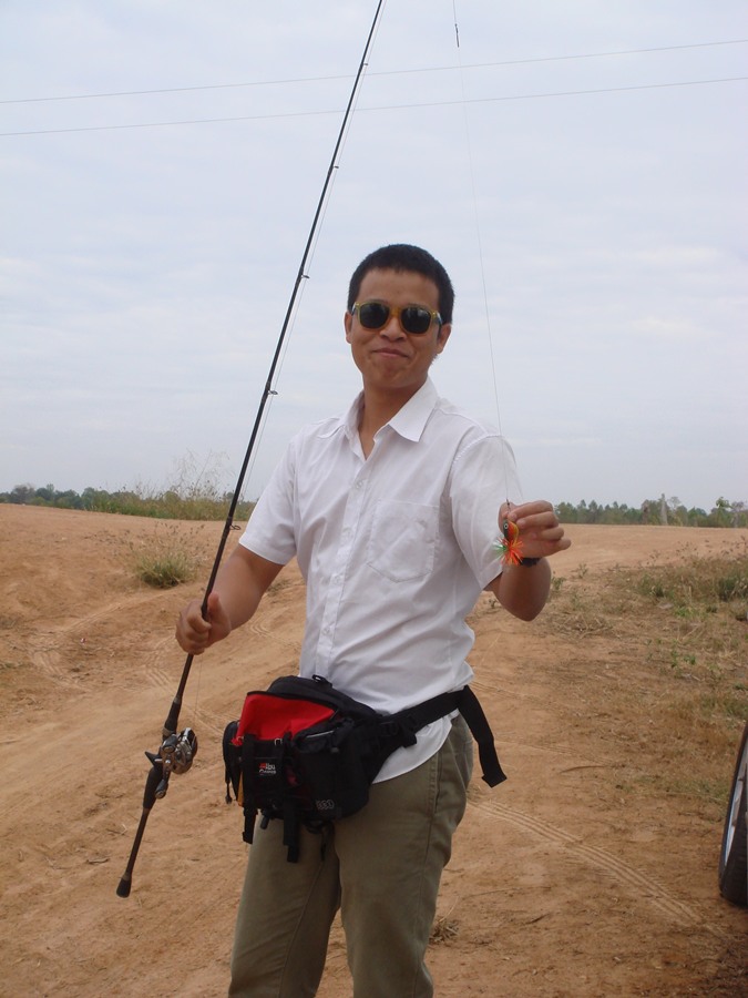 วันนี้น้ายุธมาในเครื่องแบบเลย  อิอิอิ ...ระวังสารวัดนักเรียนจับเอาเด้อ  :grin: