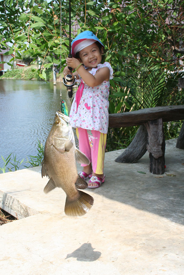  :laughing: :laughing: :laughing: :love: :love: :love: :kiss: :kiss:
...





ขอบคุณน้าผู้การ