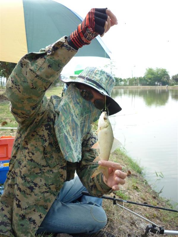 โห....นี่ผมวัดซะ ขวดนมกระเด็นเลยทีเดียว ป๊าดดดดดดด........ :laughing:

                           
