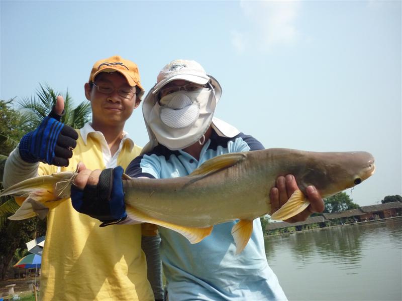 หนุ่มงัดกันอยู่พักนึง ขึ้นมาแล้ว :smile: