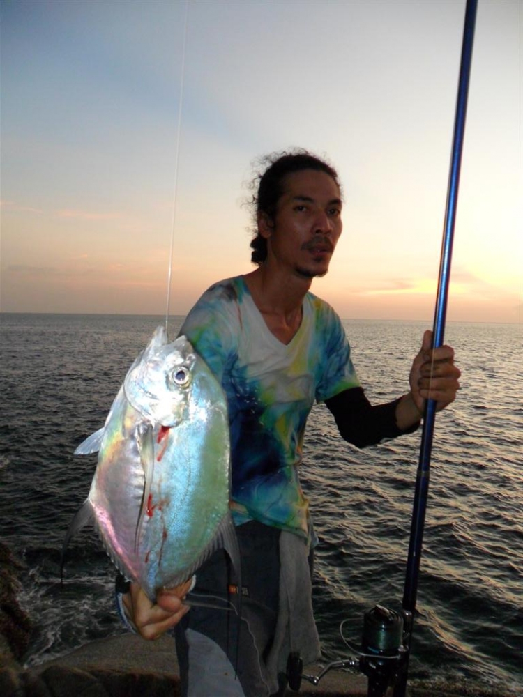 Rod : Shimano Spinjoy 425
reel : Shimano Albrid CI4

กะมงแก้มบาง ไซต์สวย :cheer: