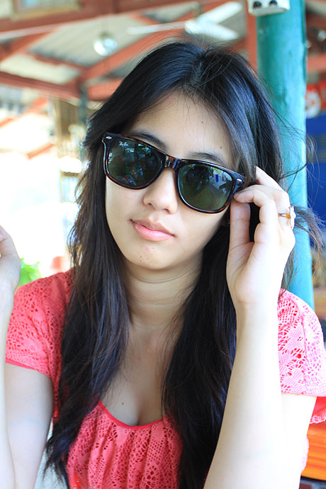 หรือว่าจะเป็นน้องคนนี้ดี น๊ะ