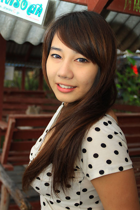 ลากันด้วย 2 สาวค่ายน้าแป๊กแล้วกันนะครับ 