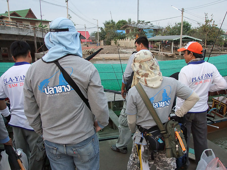 [b]และแล้ว รอเรือ ก็มา อิอิ[/b]
:grin: :grin: :grin: :grin: :grin: :grin: :grin: :grin: :grin:

.