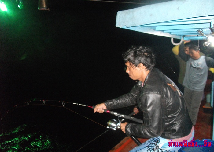 ด้านข้างเรือคับ