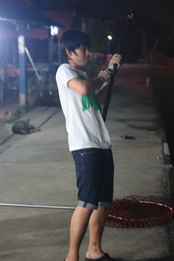 แบบว่าเหลือๆ :laughing: