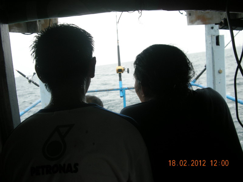 

                        เดินทางกลับมาฝนยังตกตลอดทางครับ
                 