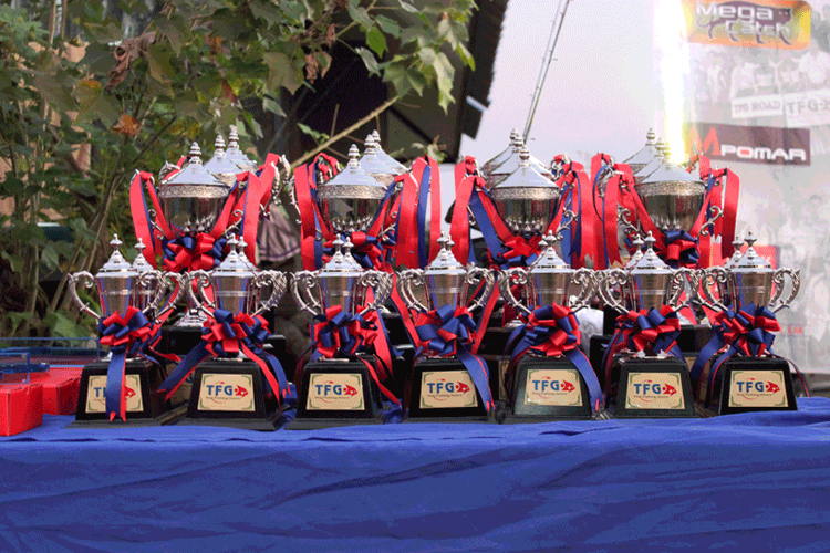 ขอสักใบได้ไหมครับ :cheer: :cheer: :cheer: