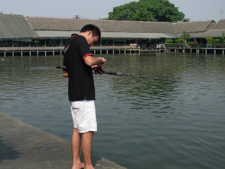 ก็ยังไม่คล่องนี่หว่าแก้กรรมกันต่อไป :sad: