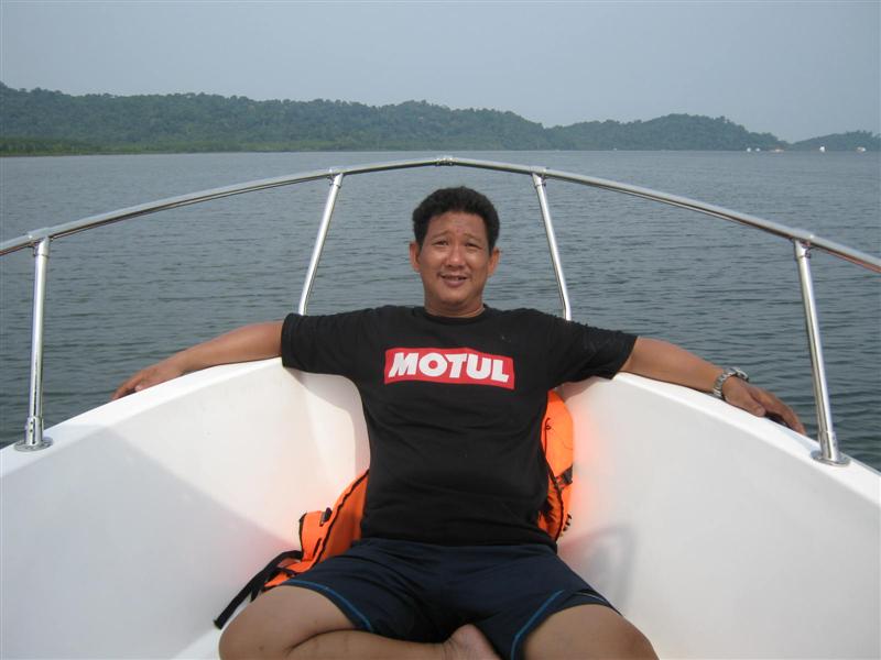 แหมเว้ยยยยยยยยยยยยยคุณเติ้ลวันนี้ขึ้นเรือได้เก๊กหล่อเลยนะเมริงงงงง :grin: