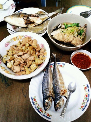 มื้อเย็นเบบเบาๆ... :cheer: :cheer: :cheer:
