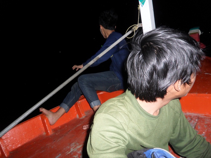 ยังไม่จบ ทริป  นี้นะครับ   เด๋วออกไปตกใหม่ ประมาณ ตี 4  

พรุ่งนี้  จะได้ปลาหรือไม่ได้   จะได้รู้ก