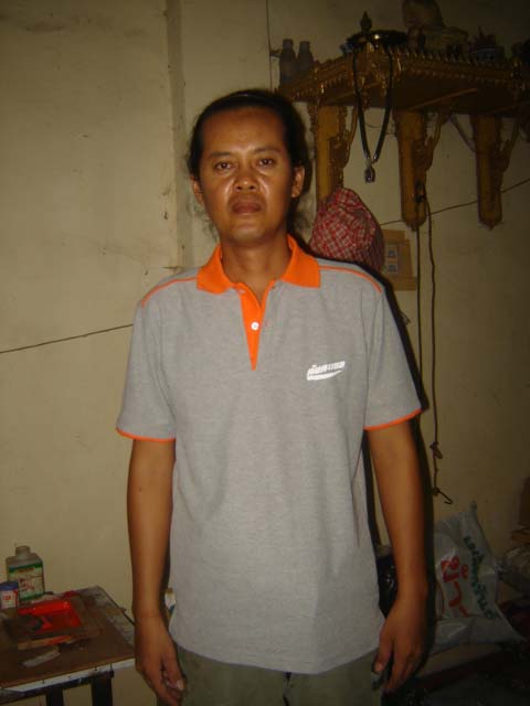 รูปด้านหน้าครับสกรีน ขาวหรือจะเปลี่ยนก็ได้ :laughing: