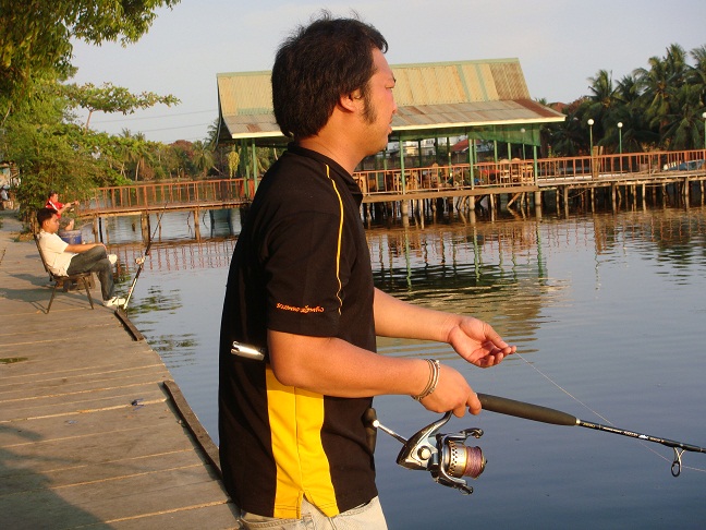ถือคันรอเลยเหรอครับน้าอุ๋ มันจะดีเหรอ  :laughing: :laughing: :laughing: