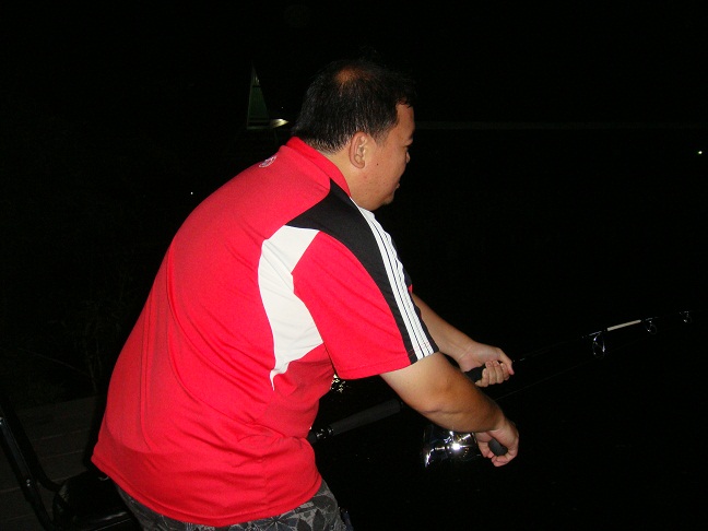 [q][i]อ้างถึง: FiShinGPex posted: 27-02-2555, 17:18:53[/i]

 :prost: :prost:+1 ครับน้า ติดตามชมครั