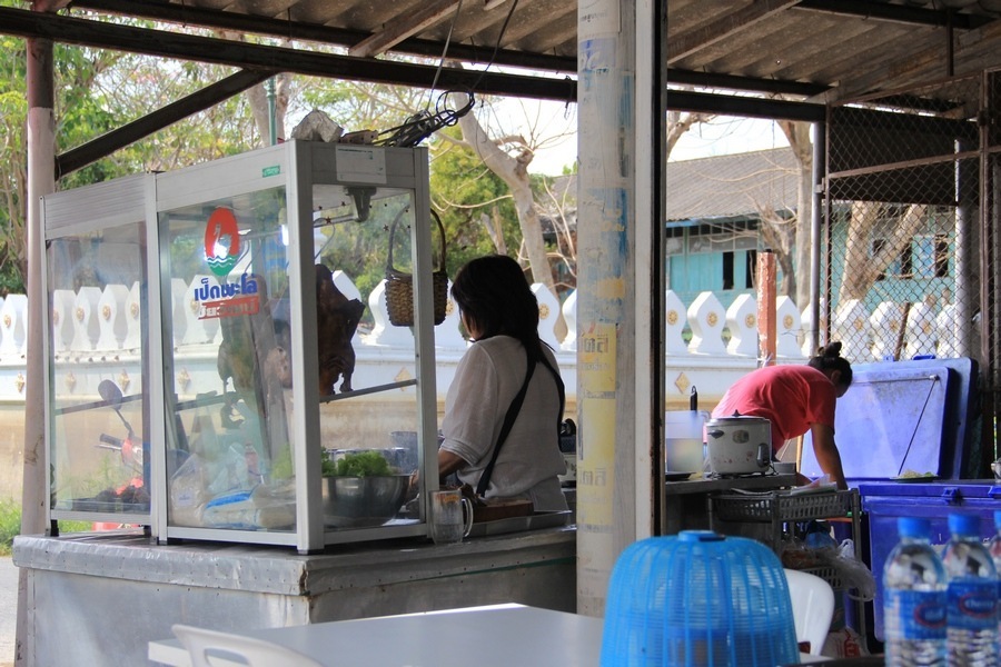 มาถึงแล้ว ร้านก๋วยเตี๋ยวเป็ดวัดสะพานสูง ไปลองชิมกันได้น่ะครับ อร่อยมากกก