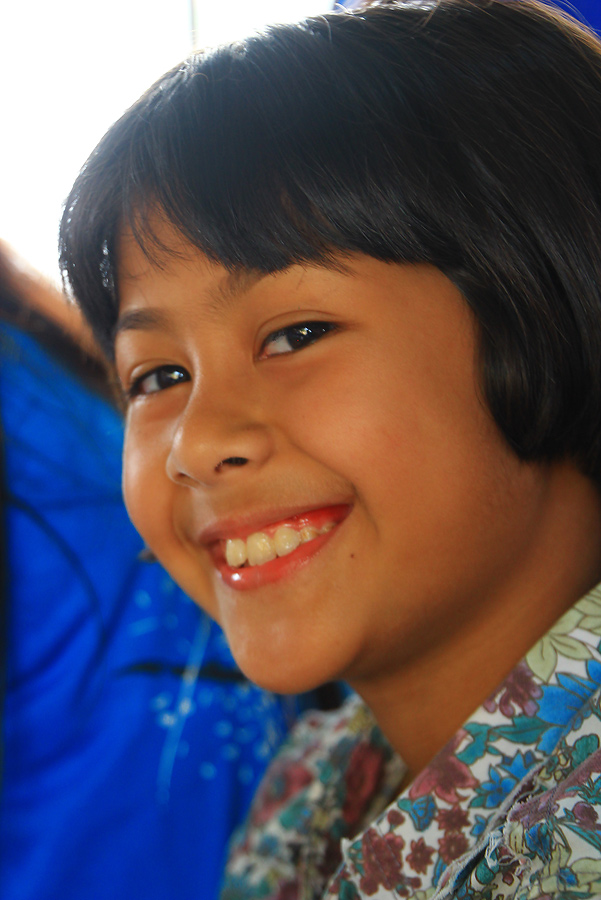  [b]+++ส่วนน้องคนนี้  ยิ้มสวย.....ว่างั้น...[/b] :grin: :grin: :grin: