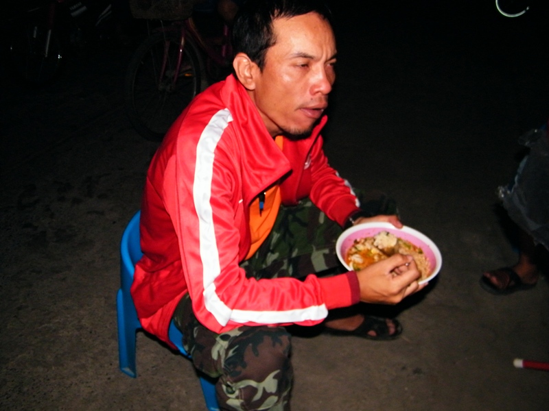 บอกแล้วว่าพริกป่นบ้านนี้มันเผ็ดสุดๆ :laughing: :laughing: :laughing: :laughing: :laughing: :laughing
