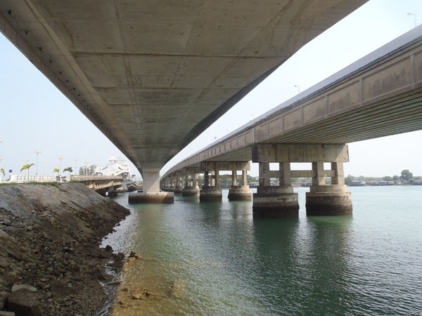 นี่สะพานใหม่ครับ สะพานท้าวเทพ