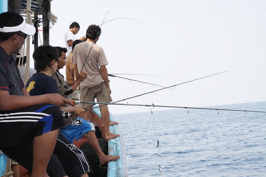 

.. :cheer:...หัวเรือมันกันใหญ่ครับ...... :cheer:...