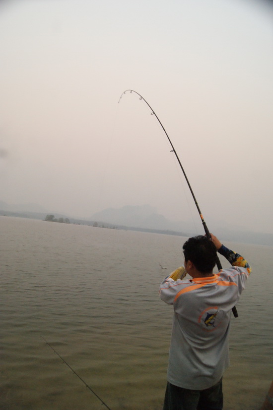 [q][i]อ้างถึง: นพลำปาง posted: 05-03-2555, 22:24:19[/i]

สุขไดไหนเต้า มือไดก๋ำกันเบ็ด ม่วนแต้ๆน่อค