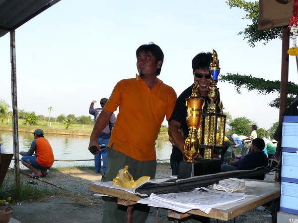 พี่น้อย ผอ.บ่อPN จับจองถ้วยก่อน :cheer: :cheer: :cheer: