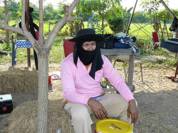 พี่บอส แม๊กซิมั่ม นั่งเรียกปลาไซส์จะเอามาติดอีกช่องน้า :cool: :cool: