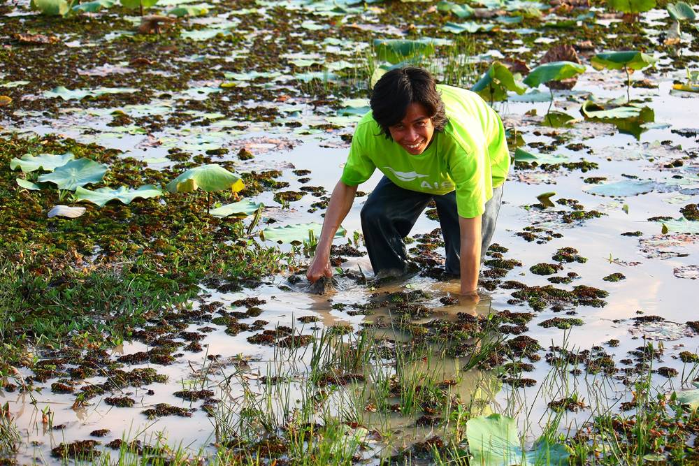ส่วนตี๋น้อยก็มางมหาเกิืบที่จมโคลนตอนเราเรือลงละครับ... :grin: :grin: :grin: :grin: :grin: