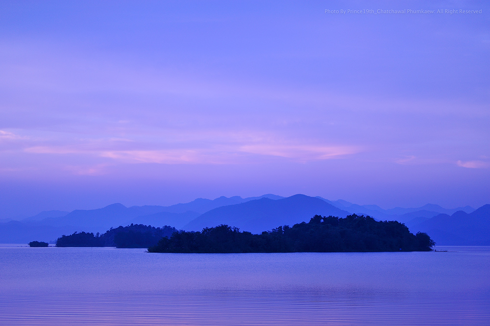 เล่นกับ White balance ของแสงสุดท้ายดูสนุกๆ ครับ