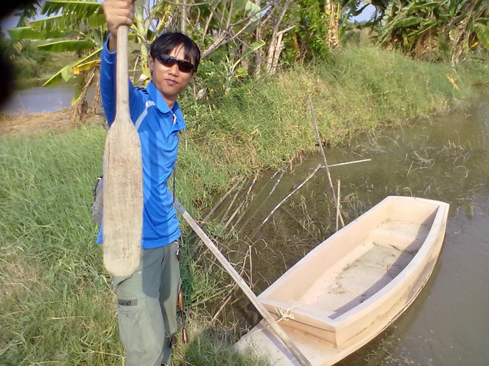 ผู้ชาย พายเรือ :laughing: