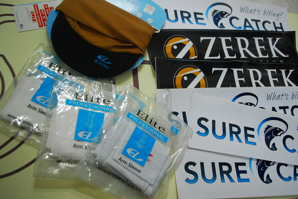 สปอนเซ่อร์รายที่ 3 จาก SURECATCH และ ELITE ฝากกันมา ตามภาพเลยครับ

หมวก  ถุงแขน สติกเกอร์ของแท้สวย