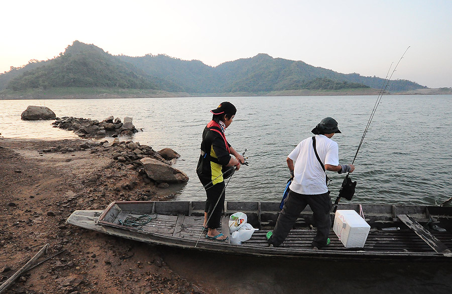 คู่เจ้าปอกับเจ้าบิ๊กก็ลงเรือแล้วเหมือนกัน แล้วคุ่ตรุไปไหนว่ะเนี่ยยยยยยยย :ohh: :ohh: :ohh: