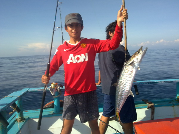 [q][i]อ้างถึง: ใหญ่  บางพลี posted: 16-03-2555, 16:49:41[/i]

ทีมนี้มีแต่คนหล่อๆ ตั้งชื่อ ทีมนักล่