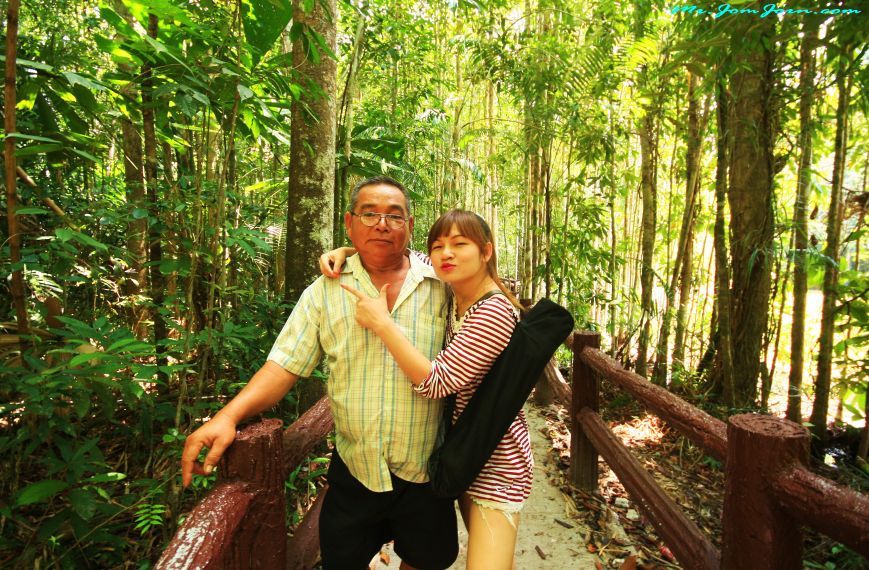 ถ่ายรูปคู่กะป่ะป๋าหน่อยดิ :grin: