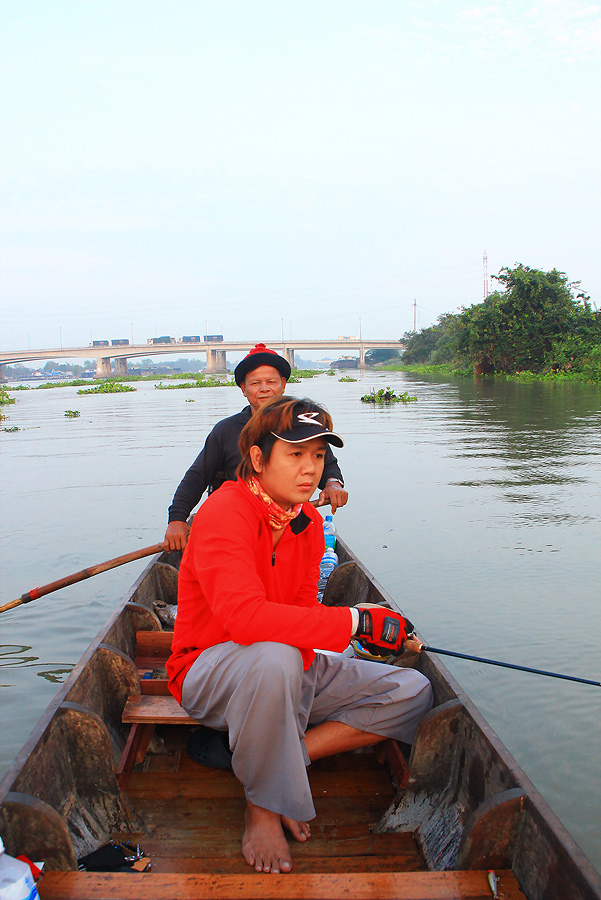  :grin: :grin: [b]วันนี้อ่ำได้ มีโอกาสเจอตัวเป็นๆกับ "น้าเอ"เจ้าของล๊อคอิน A3 สุดหล่อ[/b] :grin: :