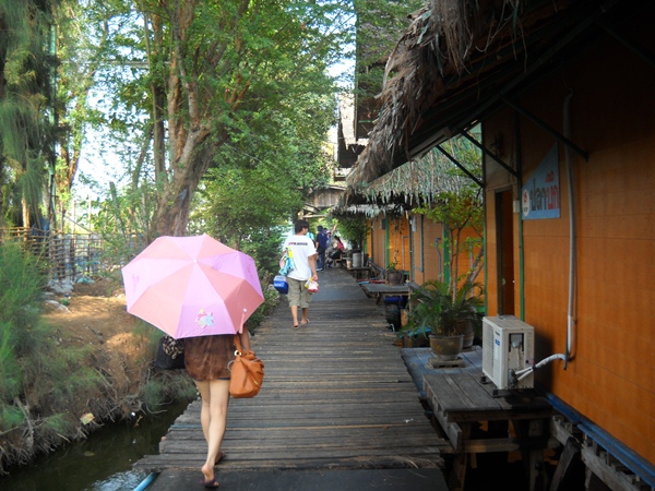 เดินทางกลับบ้านหลังขวามือใหญ่สุดครับ :heart: