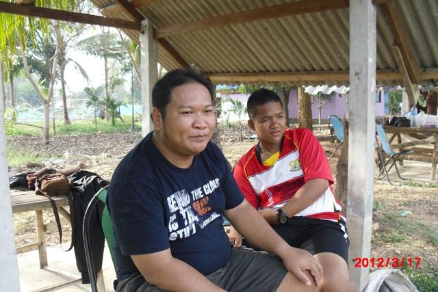 พี่หมูมาเชียร์ครับ  บอกคันมืออยู่ :music: :music: :music:
 :music: :music: :music: :music: :music: 