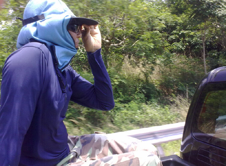 มุ่งหน้าไปเอาเทเลอร์ที่ท่าลงเรือก่อน ขอรับ :cool: